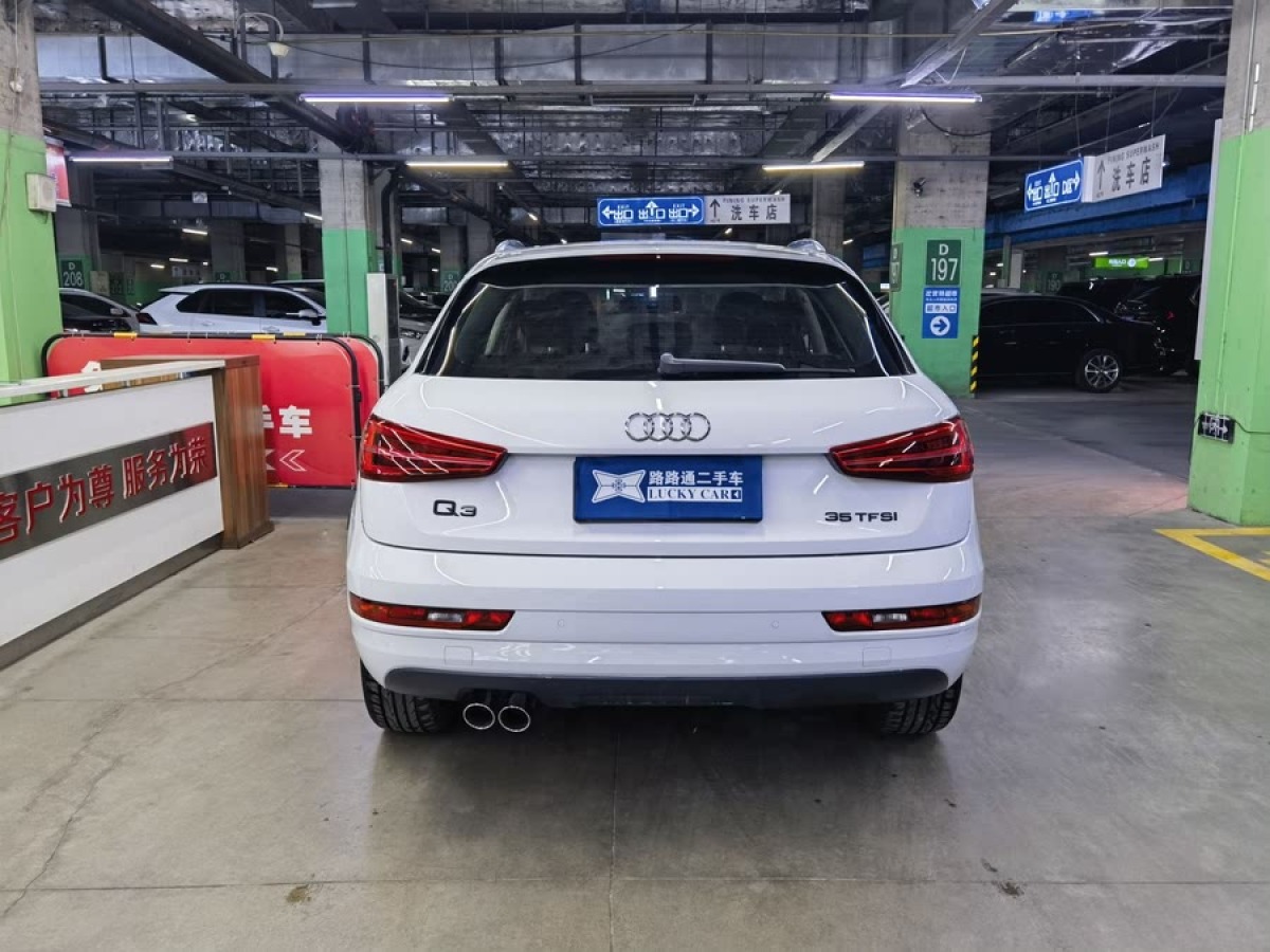 奧迪 奧迪Q3  2018款 30周年年型 35 TFSI 時尚型圖片