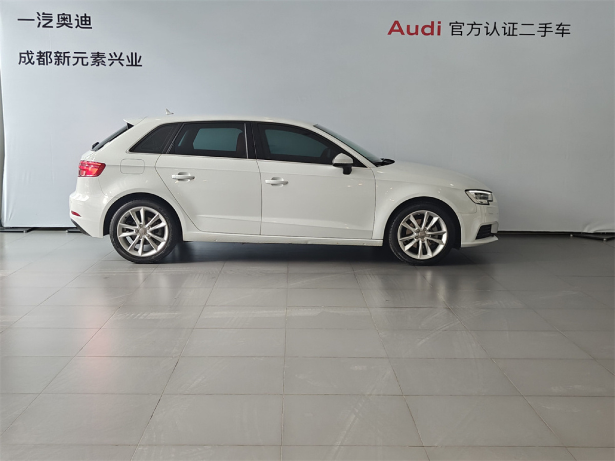 奧迪 奧迪A3  2017款 Sportback 35 TFSI 進(jìn)取型圖片