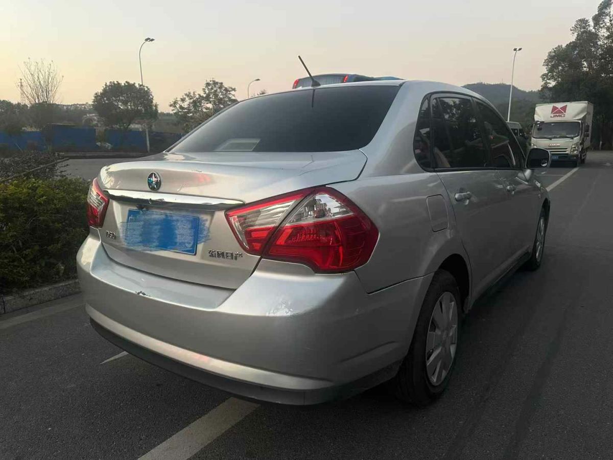 啟辰 D50  2013款 1.6L 自動(dòng)時(shí)尚版圖片