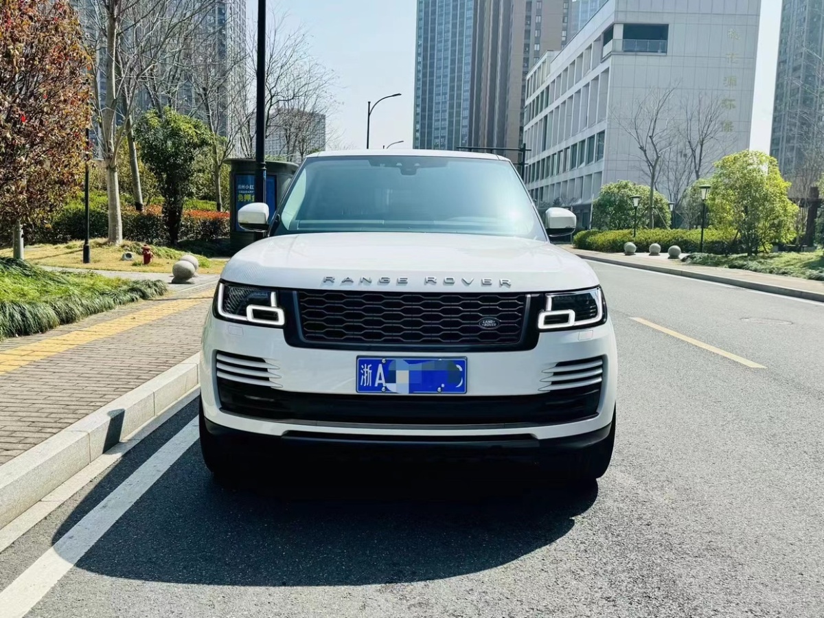 路虎 揽胜  2020款 3.0 L6 盛世版图片