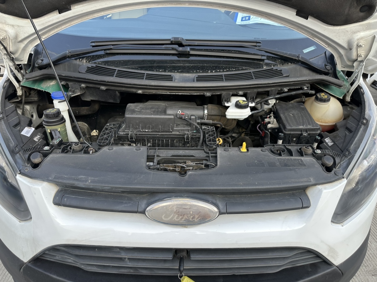 2017年4月福特 全顺  2017款 2.0T柴油多功能商用车中轴中顶国V