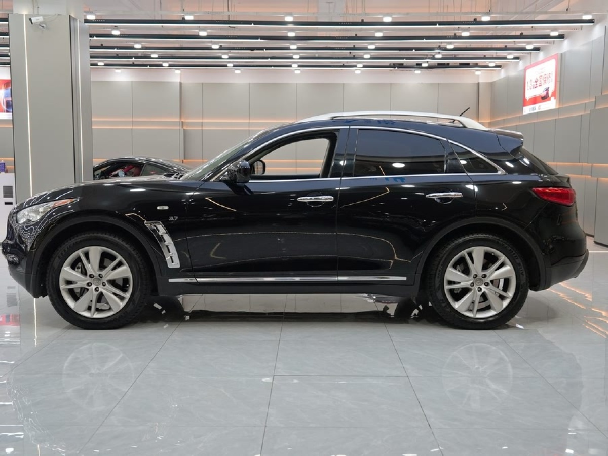 英菲尼迪 QX70  2015款 3.7L 絕影版圖片