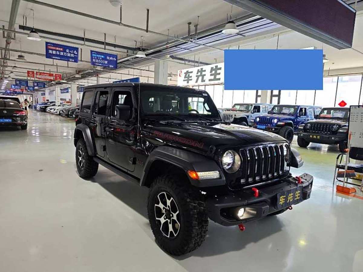 Jeep 牧馬人  2024款 2.0T 羅賓漢四門版圖片