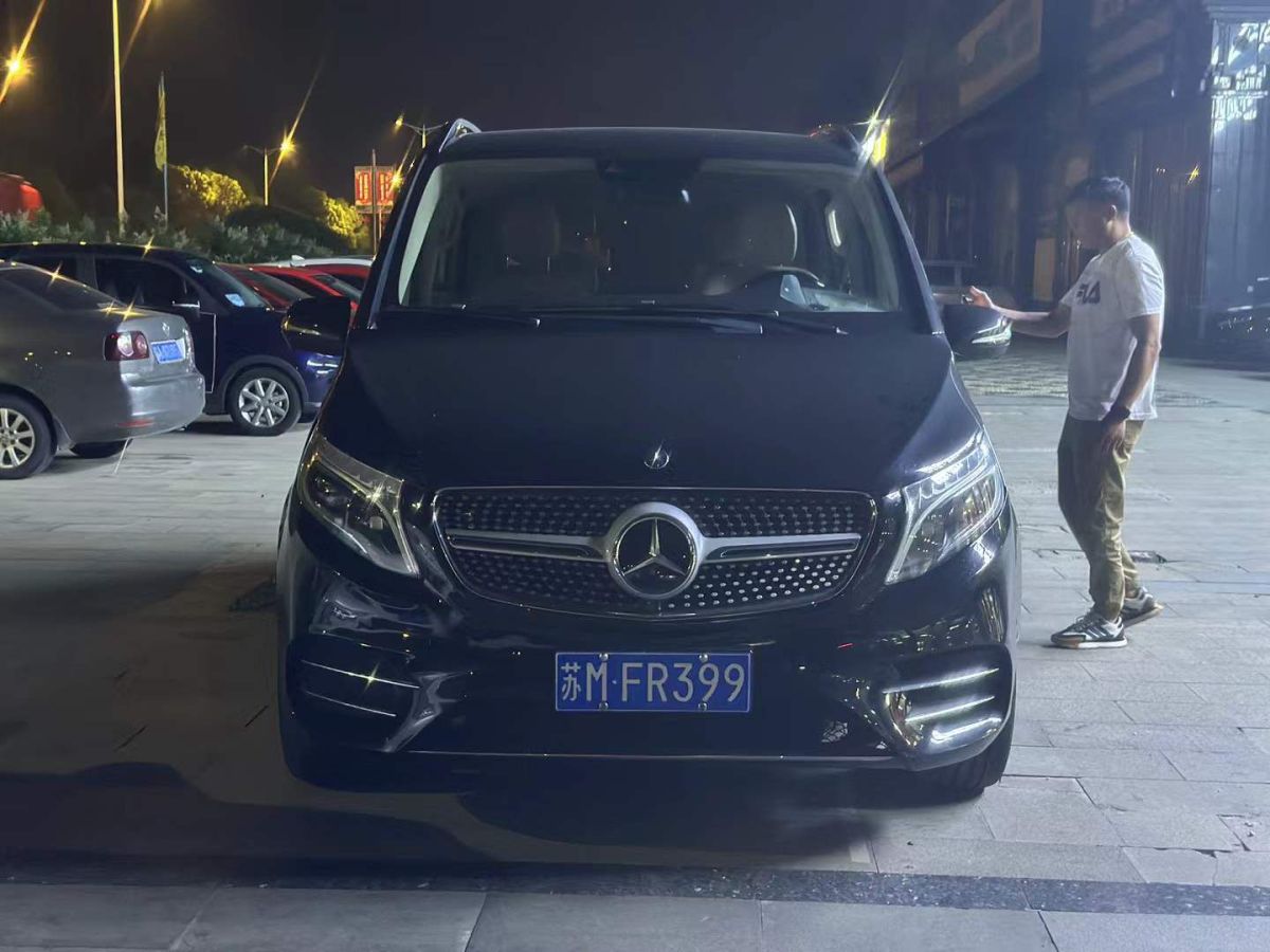 奔馳 V級  2016款 V 260 L 尊貴加長版圖片