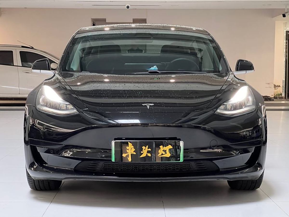 特斯拉 Model 3  2020款 改款 標(biāo)準(zhǔn)續(xù)航后驅(qū)升級版圖片