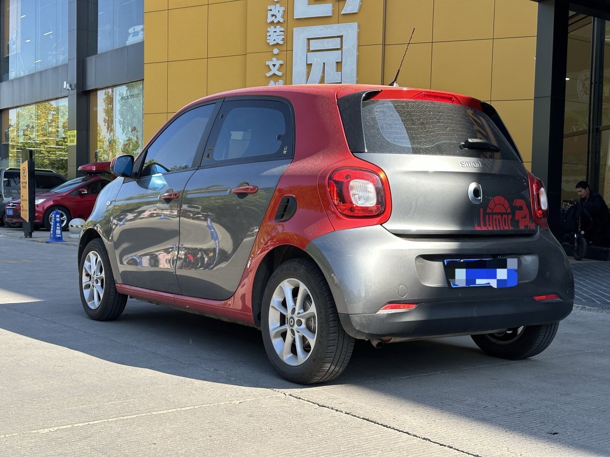 smart forfour  2016款 1.0L 52千瓦靈動(dòng)版圖片