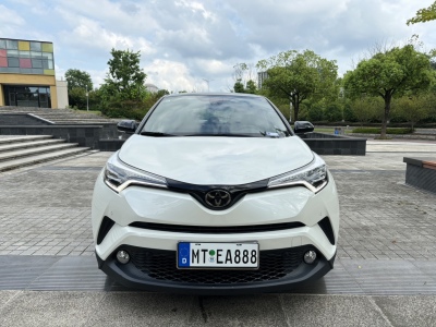 2021年4月 丰田 C-HR 2.0L 豪华版图片