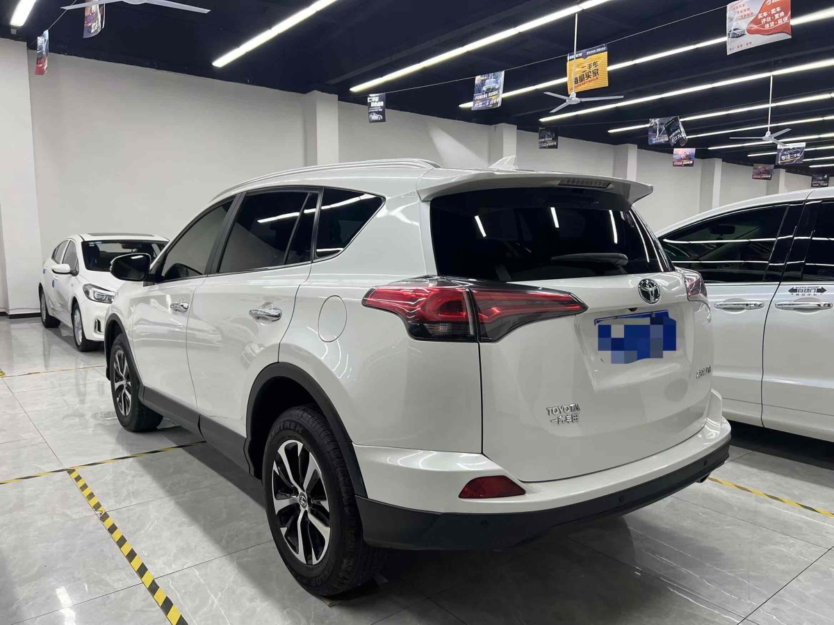 2019年6月豐田 RAV4  2018款 榮放 2.0L CVT兩驅(qū)風(fēng)尚版