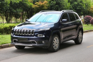 自由光 Jeep 2.4L 優(yōu)越版