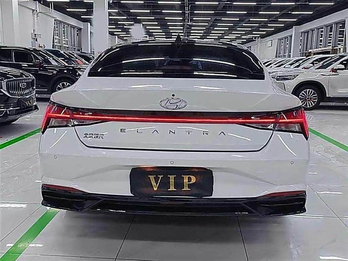 現(xiàn)代 伊蘭特  2022款 1.5L CVT GLS領(lǐng)先版圖片