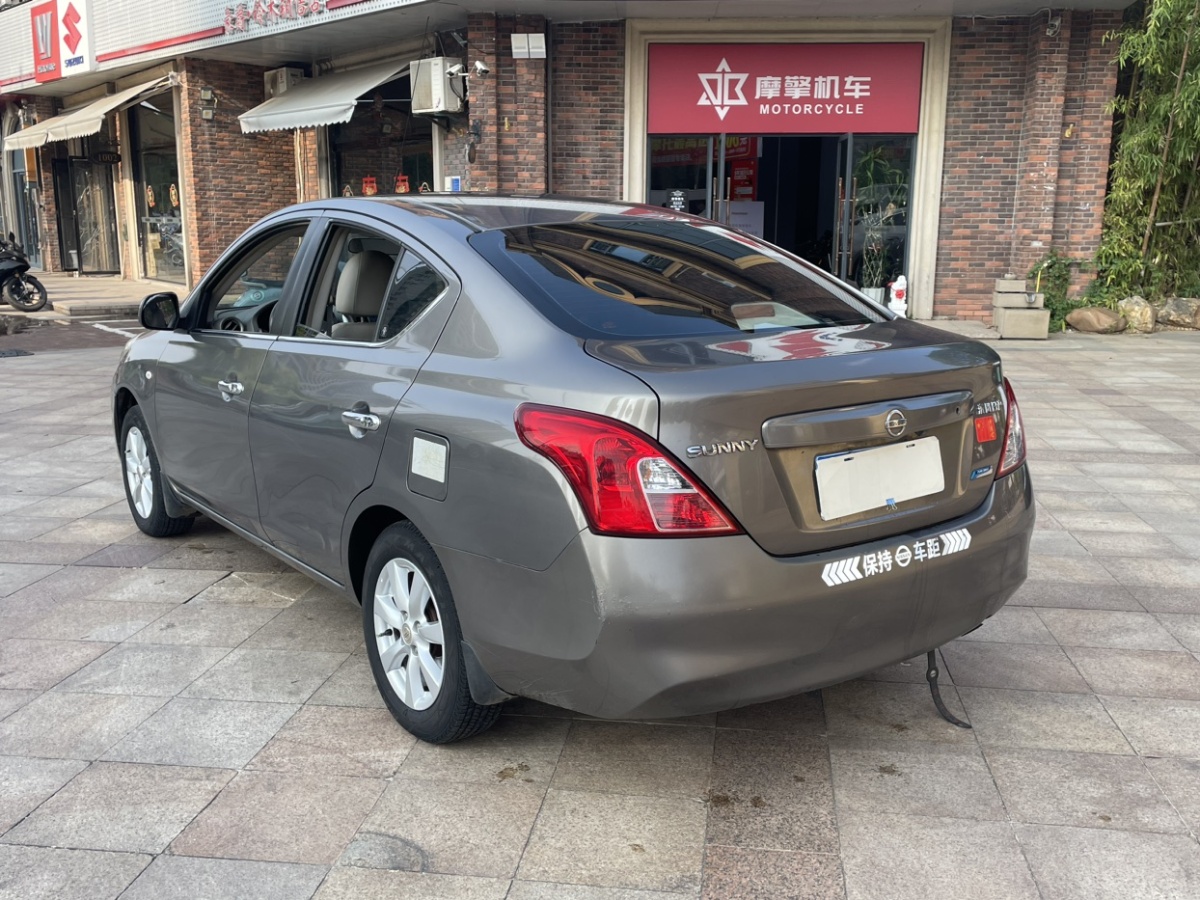 日產(chǎn) 陽光  2011款 1.5XV 手動(dòng)尊貴版圖片