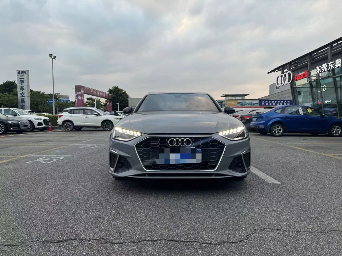 奧迪 奧迪A4L  2020款 45 TFSI quattro 臻選動感型圖片