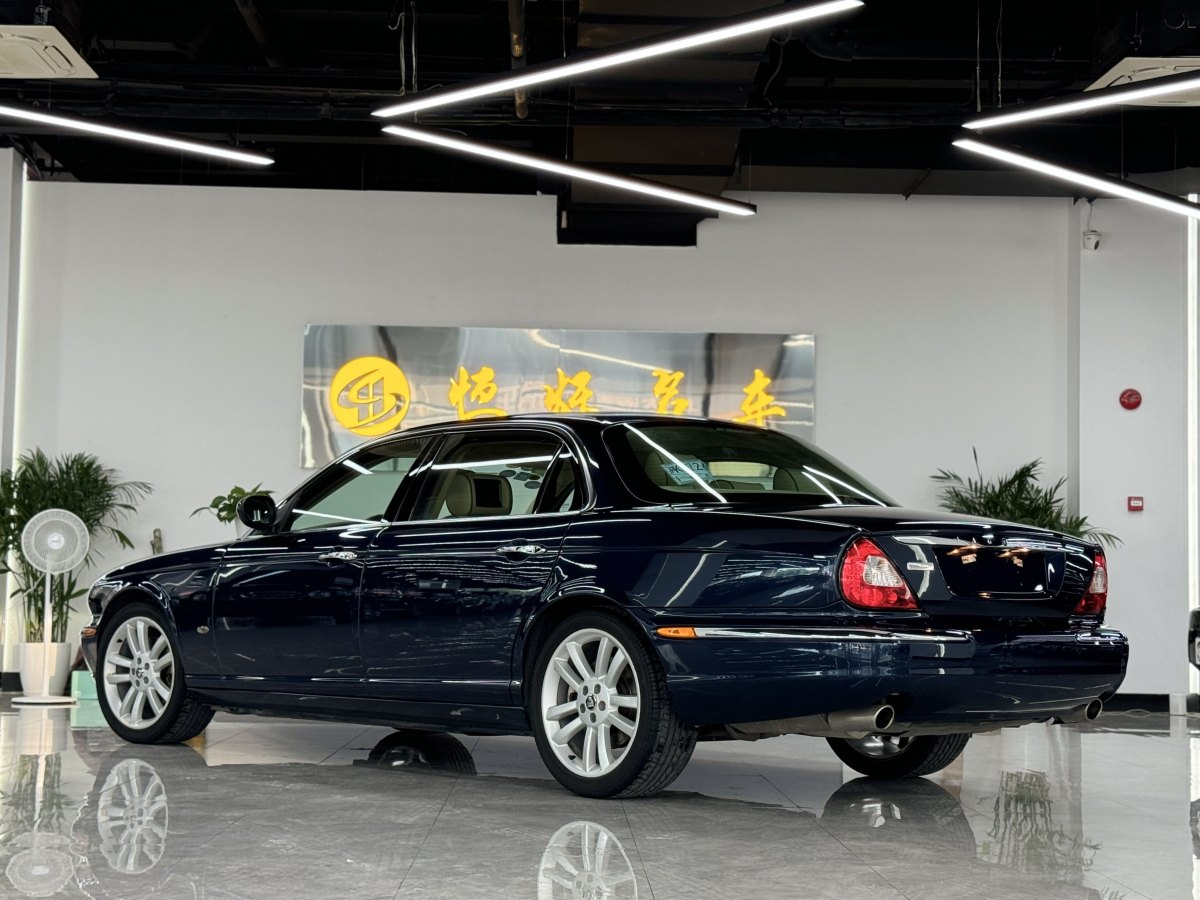 捷豹 XJ  2007款 XJ6L 3.0皇家加長版圖片