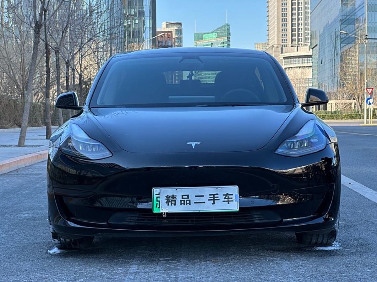 特斯拉 Model 3  2021款 改款 標(biāo)準(zhǔn)續(xù)航后驅(qū)升級版圖片