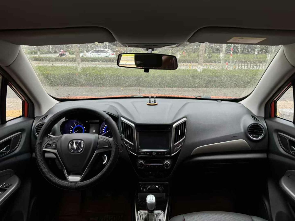 長安 CS15  2016款 1.5L 手動尊貴版圖片