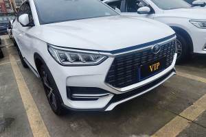 宋PLUS 比亚迪 1.5T 自动豪华型