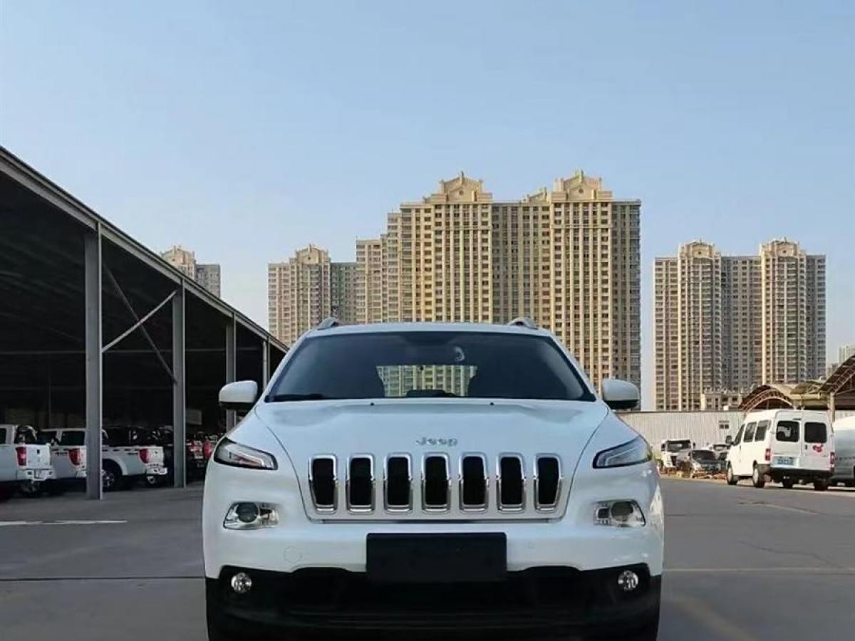 Jeep 自由光  2016款 2.4L 領(lǐng)先版圖片