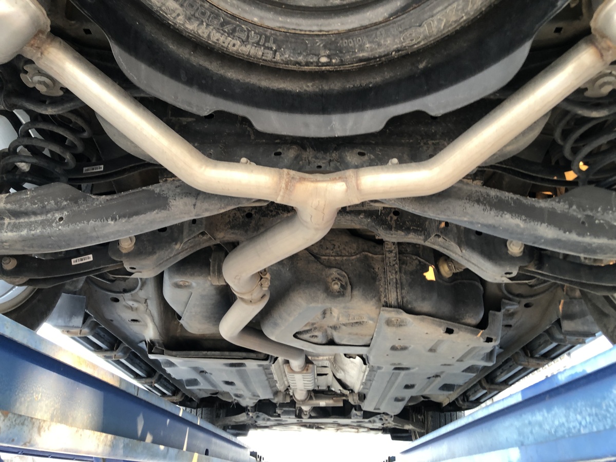 Jeep 指揮官  2018款 2.0T 兩驅(qū)進(jìn)享版圖片