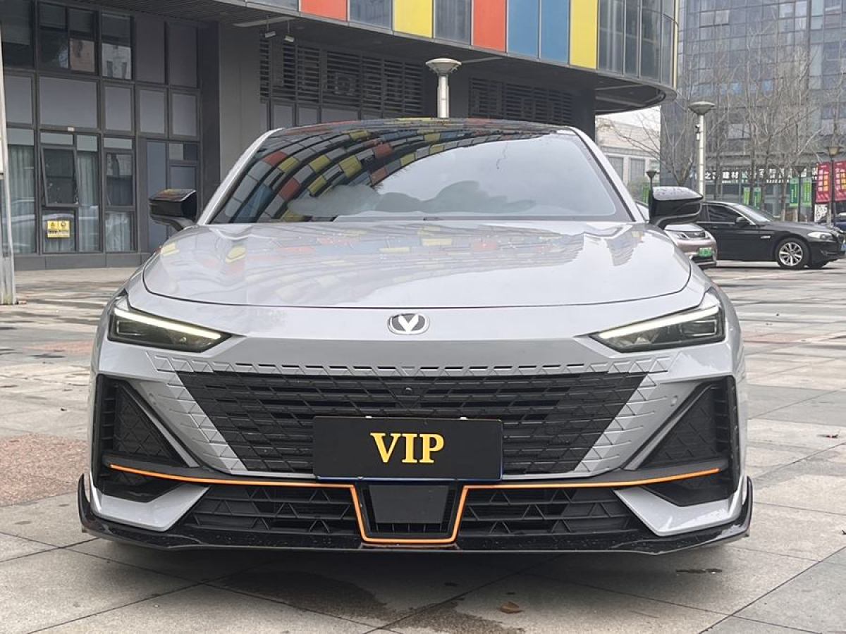 長安 長安UNI-V  2022款 1.5T 運動版圖片