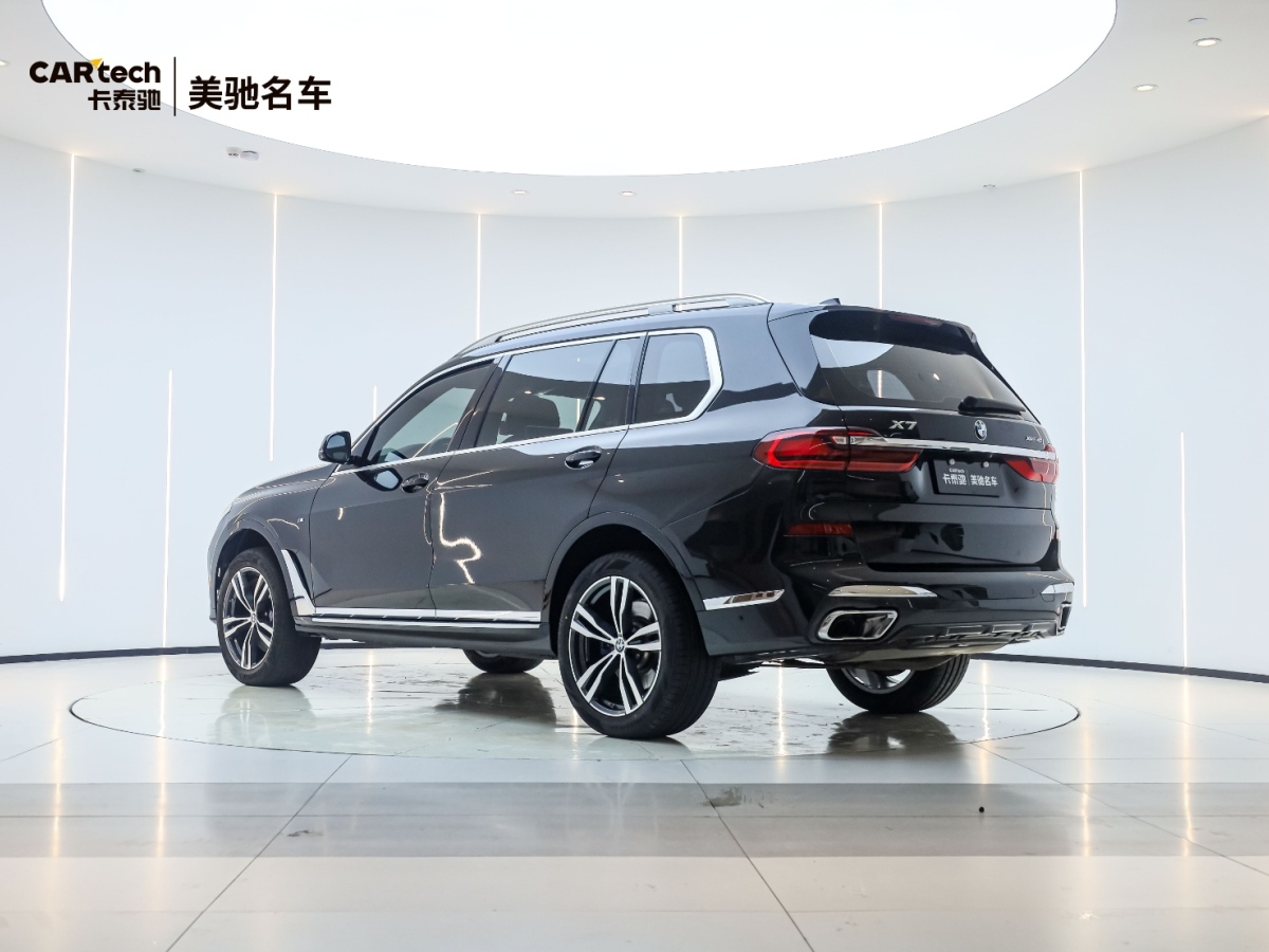 寶馬 寶馬X7  2019款  xDrive40i 尊享型M運(yùn)動套裝圖片