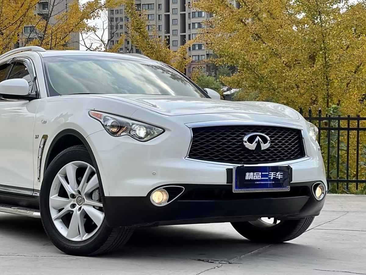 英菲尼迪 QX70  2015款 3.7L 絕影版圖片