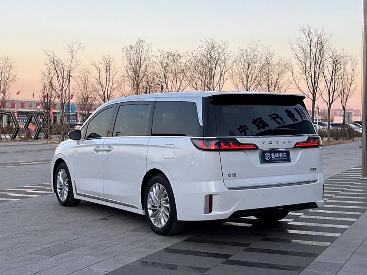 嵐圖 夢(mèng)想家  2024款 PHEV 超長(zhǎng)續(xù)航卓越版圖片