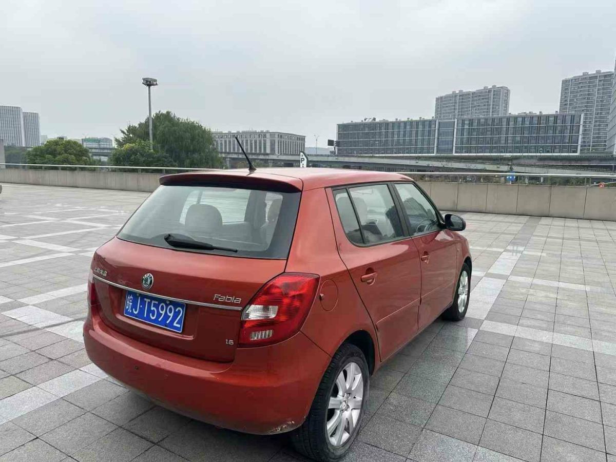 斯柯達 昊銳  2010款 1.4TSI DSG優(yōu)雅版圖片