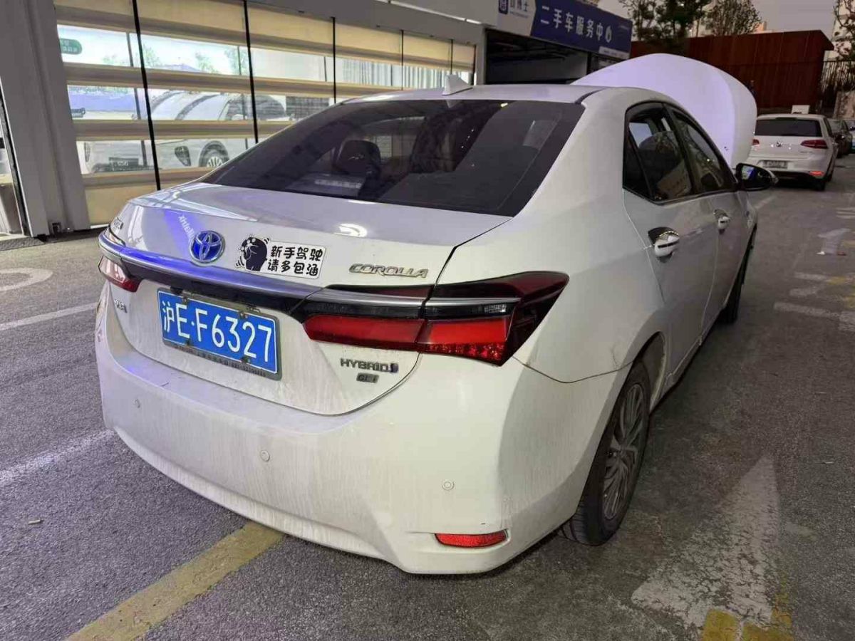 豐田 卡羅拉  2016款 雙擎 1.8L CVT領(lǐng)先版圖片