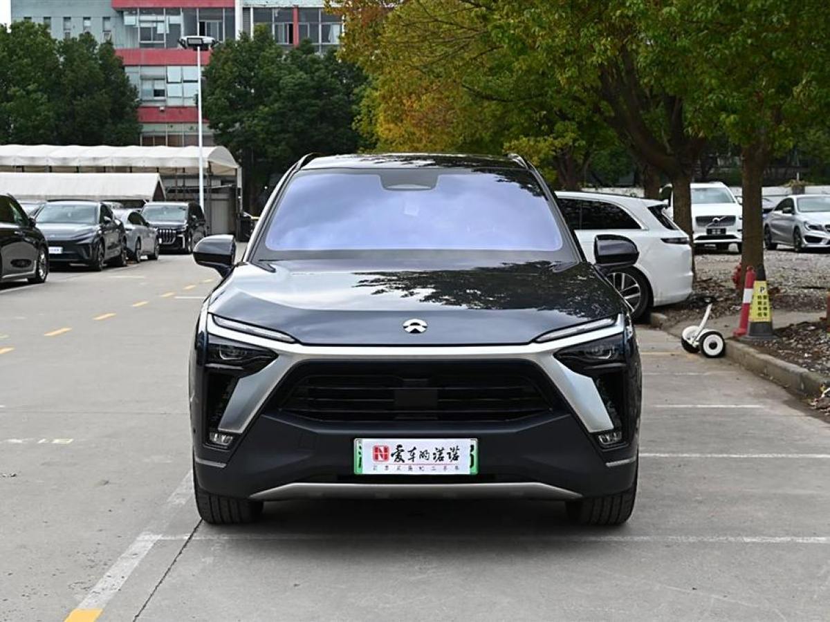 蔚來(lái) ES8  2020款 415KM 基準(zhǔn)版 六座版圖片