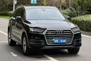 奧迪Q7 奧迪 45 TFSI S line運(yùn)動(dòng)型