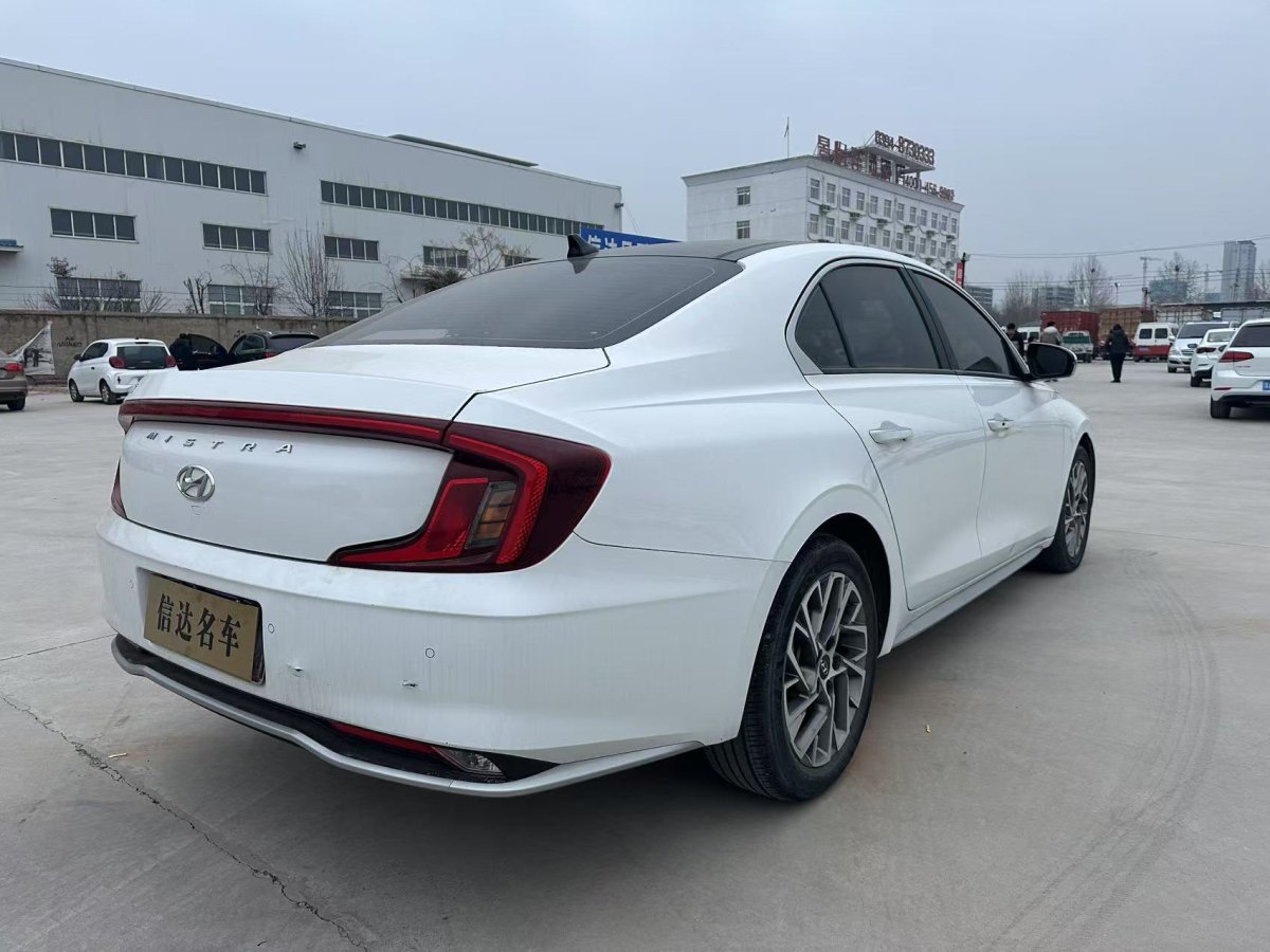 現(xiàn)代 名圖  2021款 1.8L CVT精英版GLX圖片