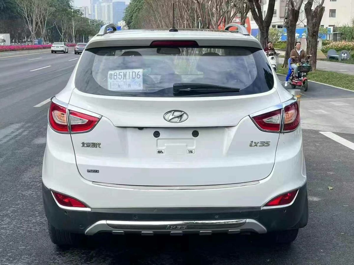 現(xiàn)代 ix35  2015款 2.0 GLS 四驅(qū)智能型圖片