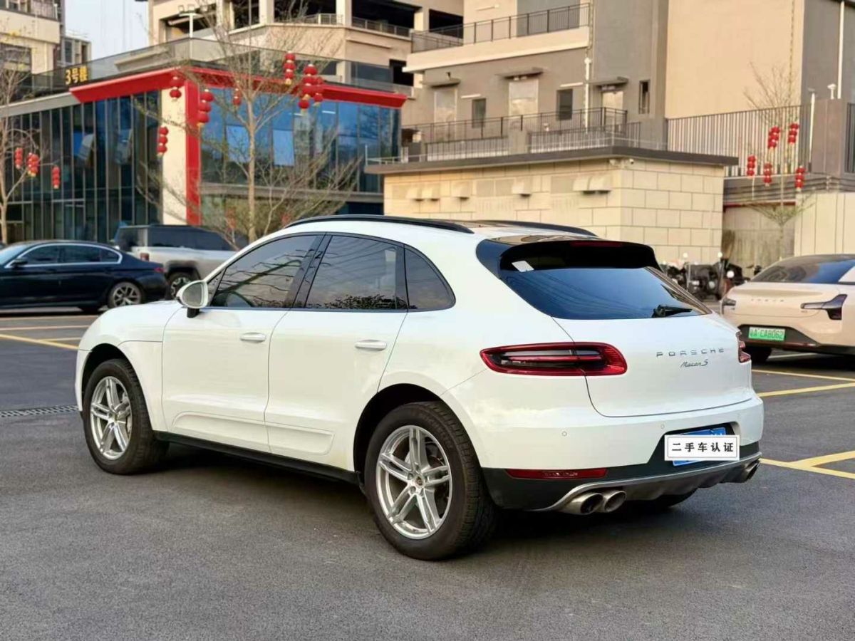 保時(shí)捷 Macan 圖片