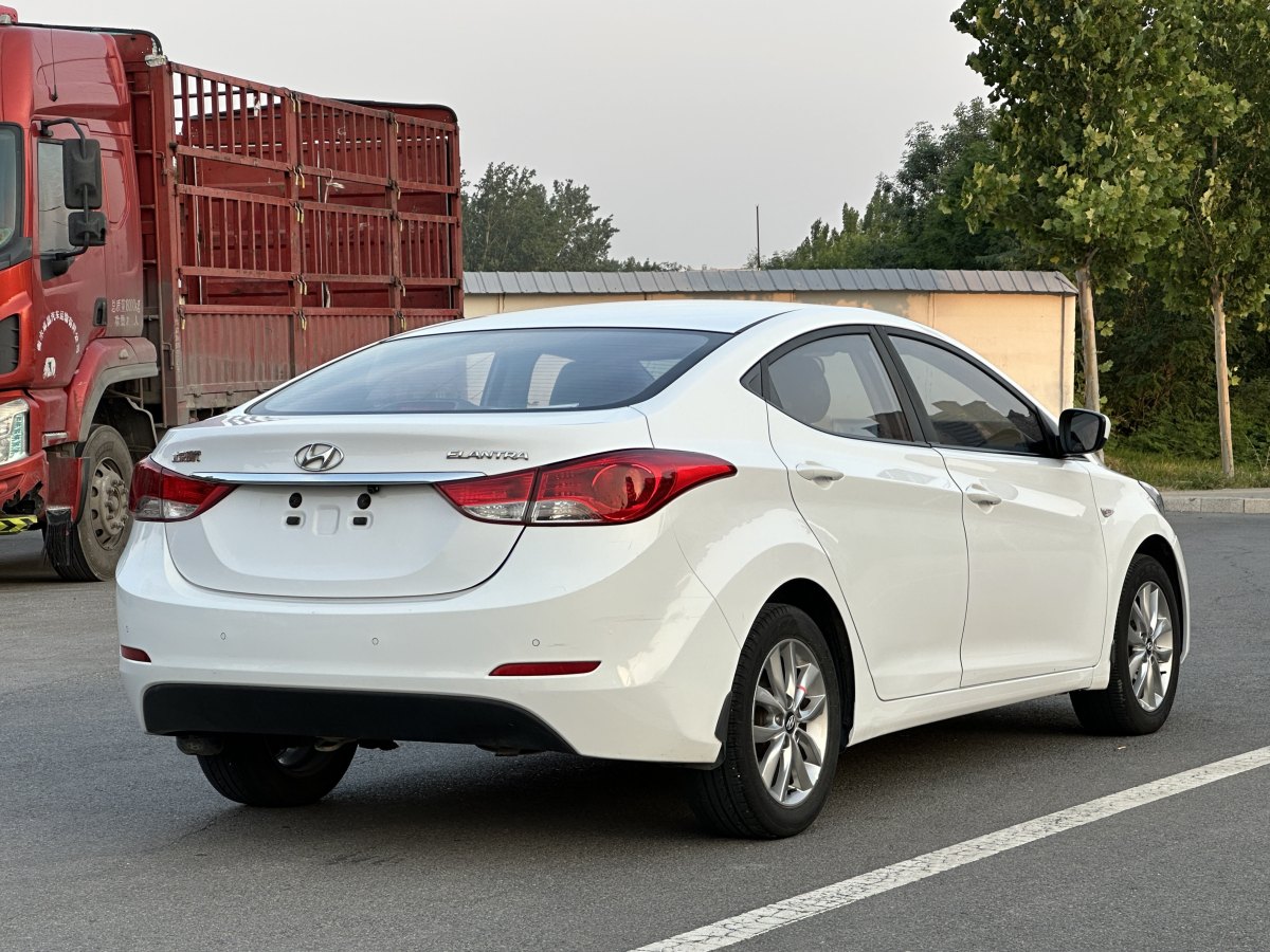 現(xiàn)代 朗動  2015款 1.6L 自動時尚型圖片
