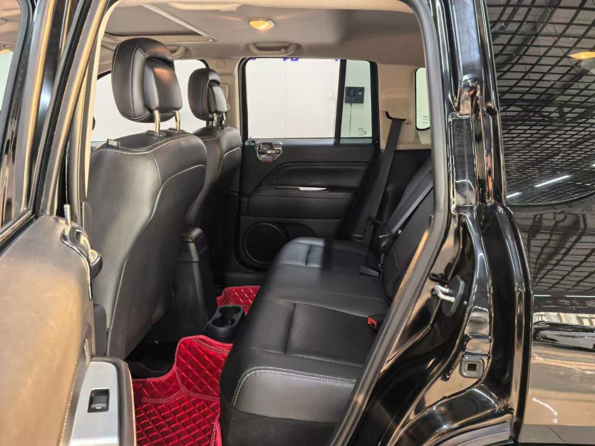Jeep 指南者  2014款 2.0L 兩驅(qū)豪華版圖片