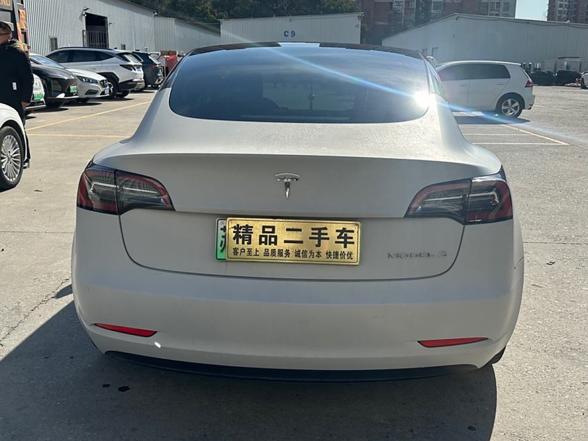 特斯拉 Model Y  2023款 后輪驅(qū)動(dòng)版圖片