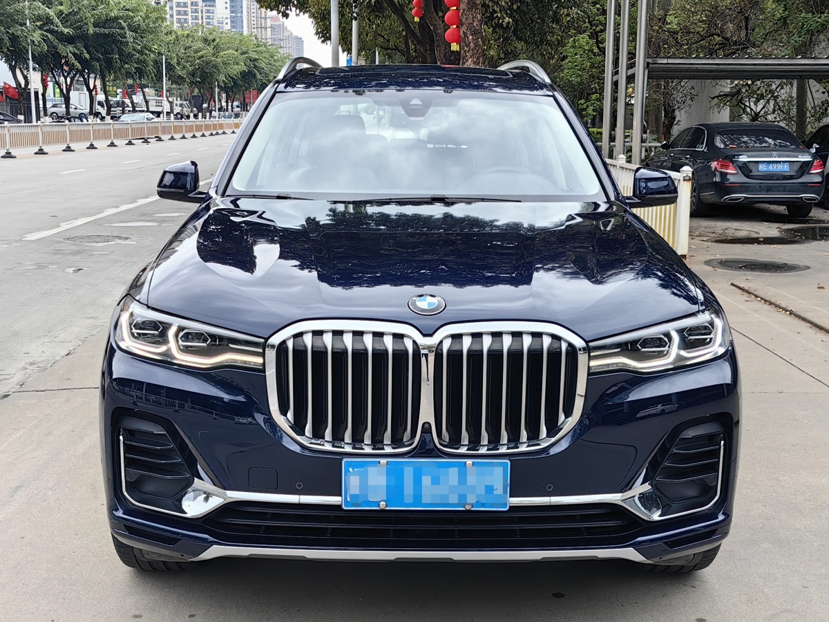 寶馬 寶馬X7  2022款 xDrive40i 領(lǐng)先型豪華套裝圖片