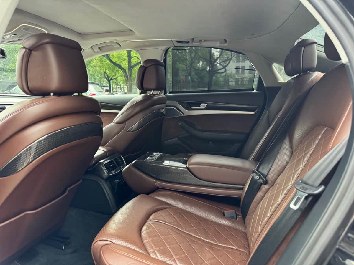 奧迪 奧迪S8  2013款 S8 4.0TFSI quattro圖片