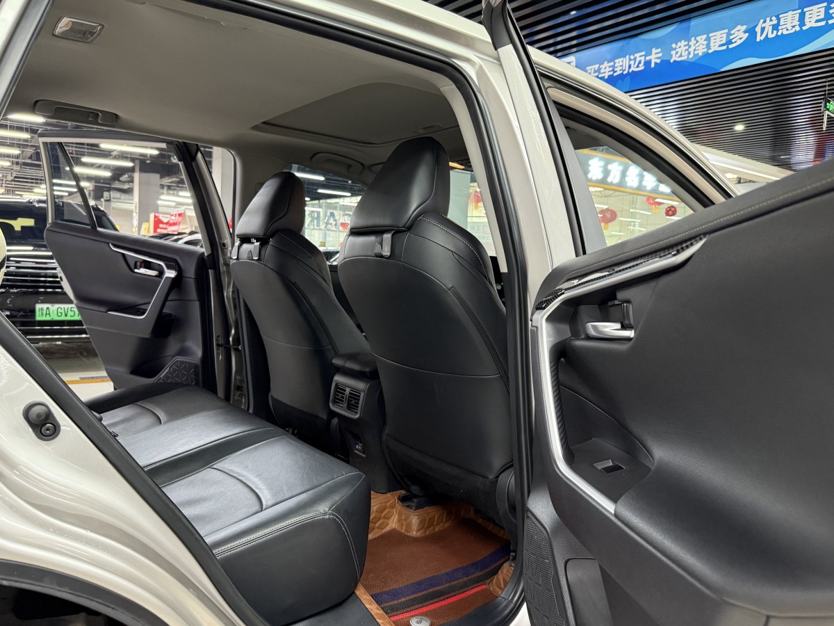 豐田 威蘭達(dá)  2022款 2.0L CVT四驅(qū)豪華版圖片