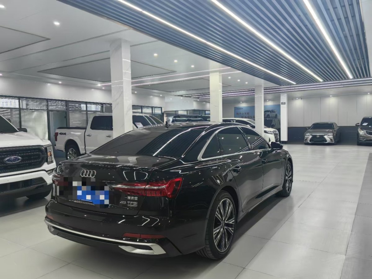 奧迪 奧迪A6L  2023款 改款 45 TFSI quattro 臻選動感型圖片