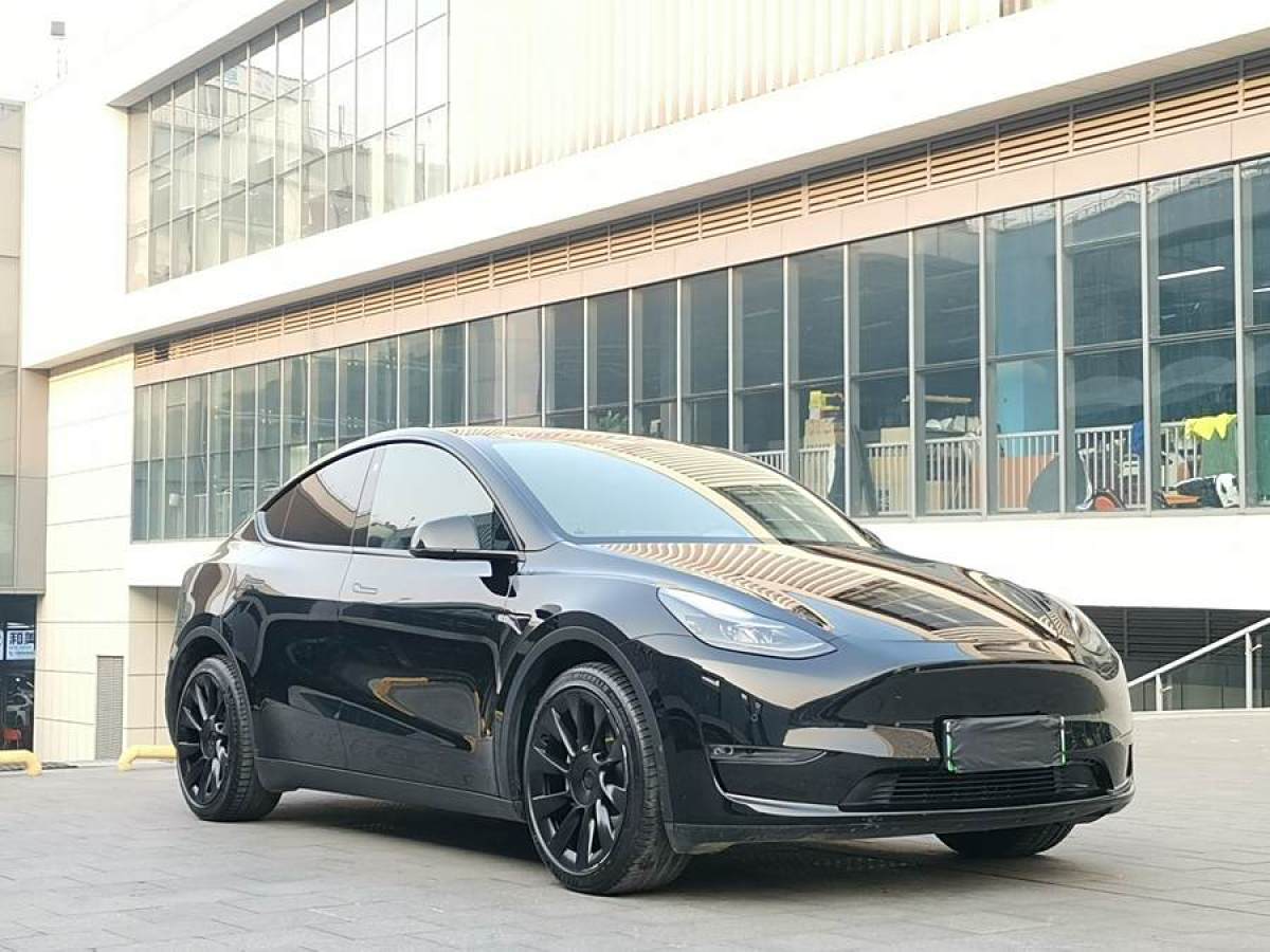 特斯拉 Model 3  2021款 改款 標(biāo)準(zhǔn)續(xù)航后驅(qū)升級(jí)版圖片