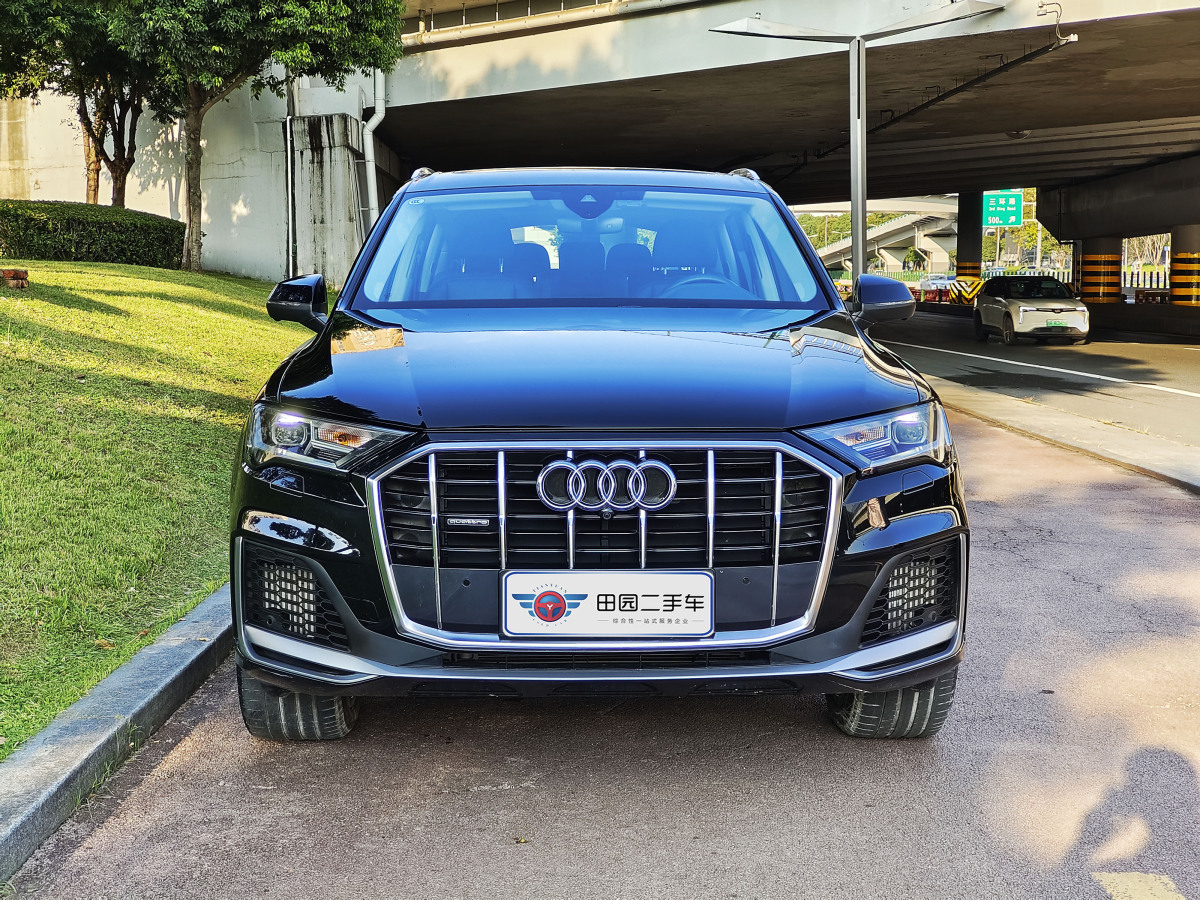 奧迪 奧迪Q7  2023款 55 TFSI quattro S line運(yùn)動(dòng)型圖片