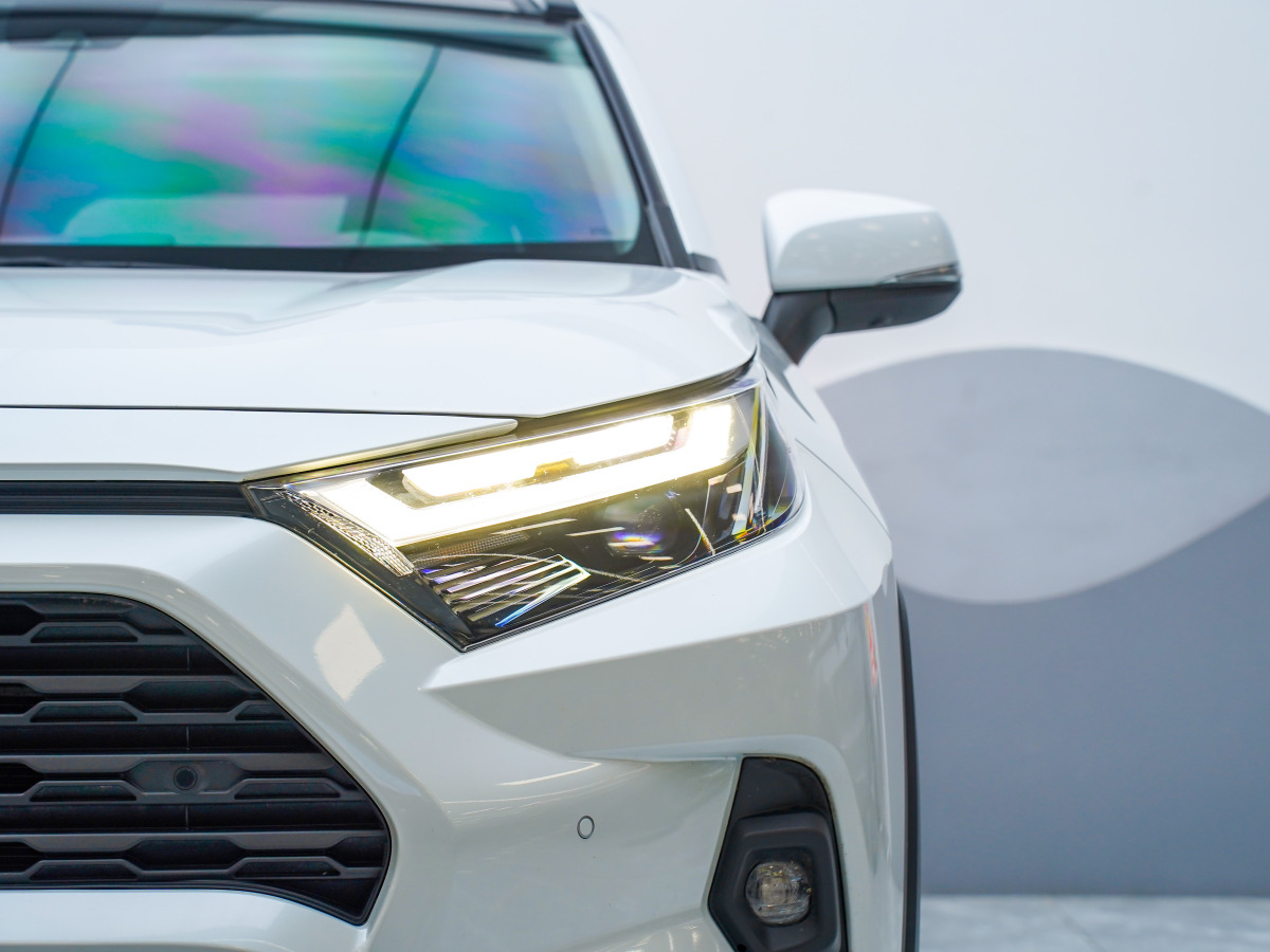 豐田 RAV4榮放  2023款 雙擎 2.5L E-CVT兩驅(qū)精英Plus版圖片