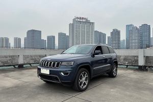 大切諾基 Jeep 3.0L 精英導(dǎo)航版