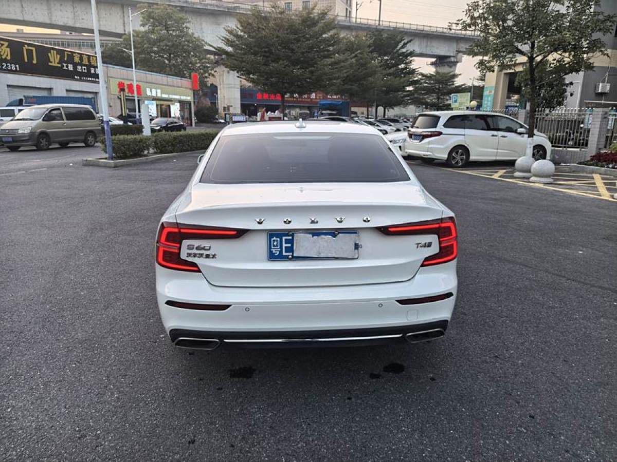 沃爾沃 S60L  2020款 T4 智逸豪華版圖片