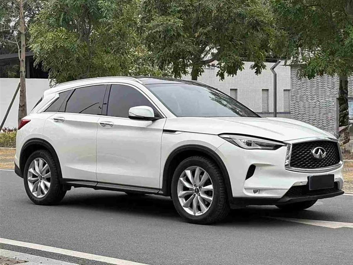 英菲尼迪 QX50  2018款 2.0T 兩驅(qū)時尚版圖片