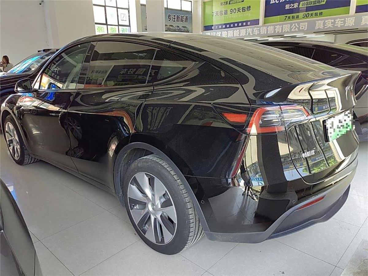 特斯拉 Model 3  2022款 后輪驅(qū)動(dòng)版圖片