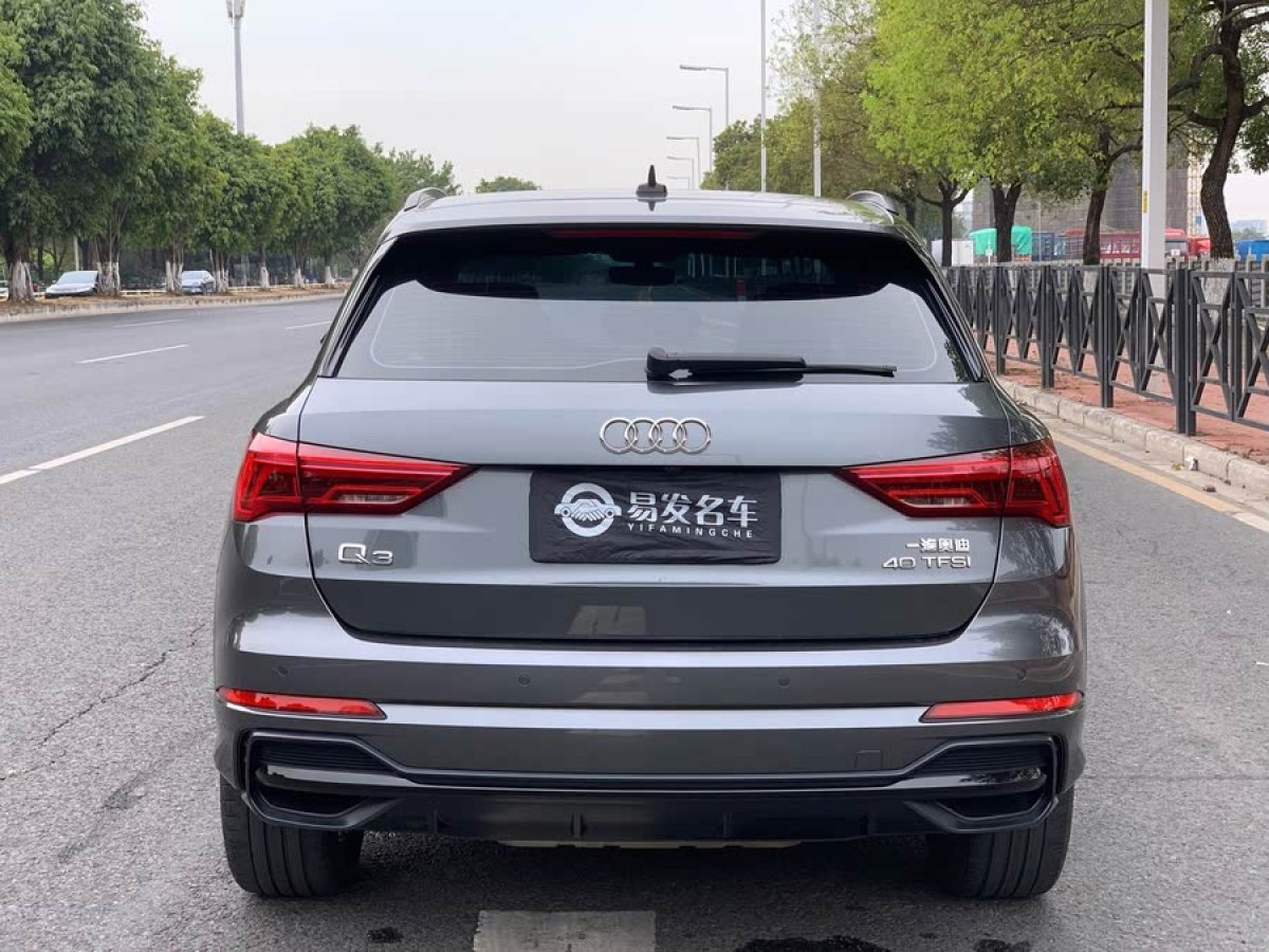 奧迪 奧迪Q3  2021款 40 TFSI 時(shí)尚動(dòng)感型圖片
