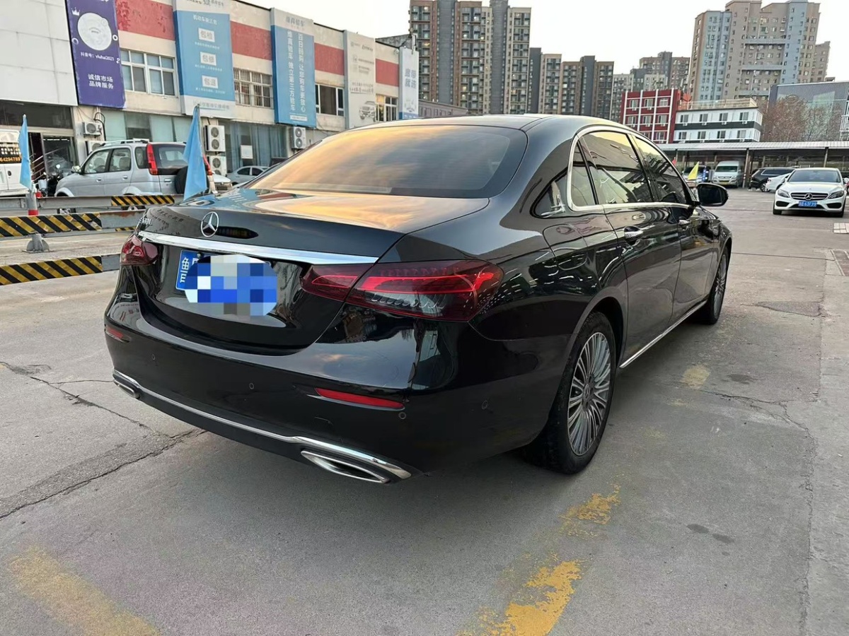 奔馳 奔馳E級(jí)  2021款 E 300 L 尊貴型圖片