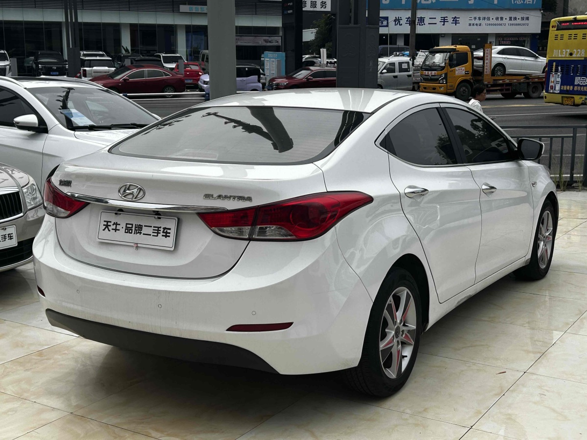 現(xiàn)代 朗動  2015款 1.6L 自動時尚型圖片